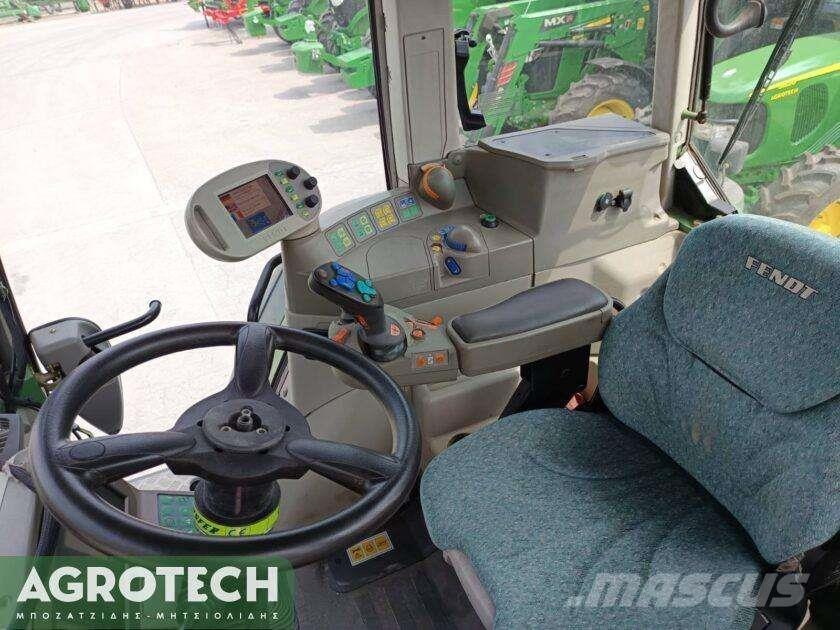 Fendt 820 VARIO Traktory