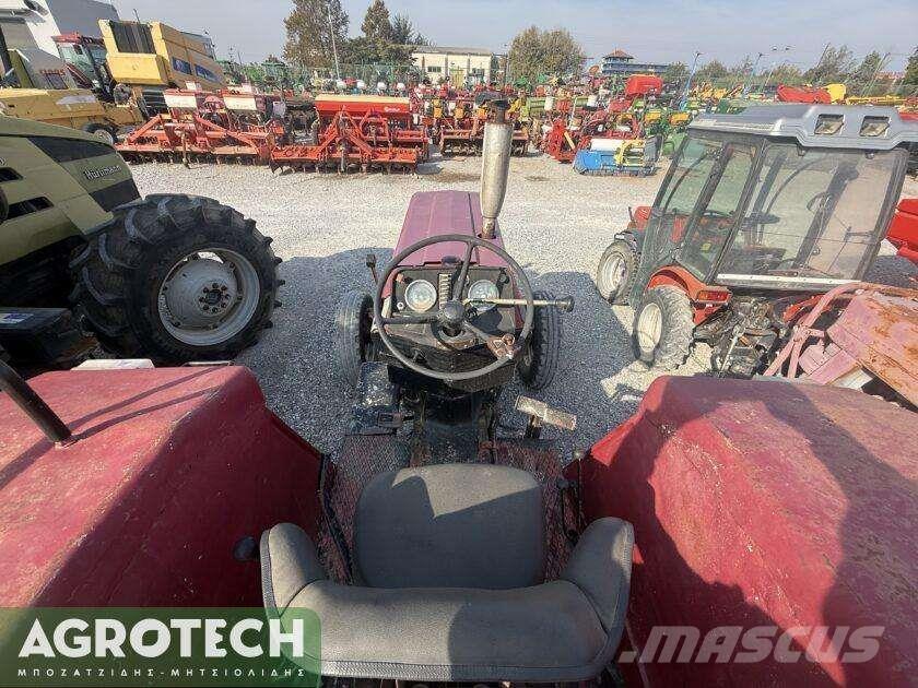 International 724 Traktory