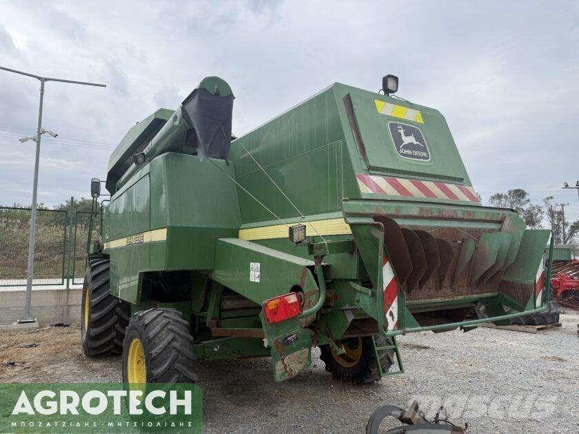 John Deere 2258 Traktory
