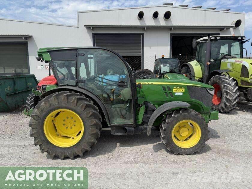 John Deere 5090GL Traktory