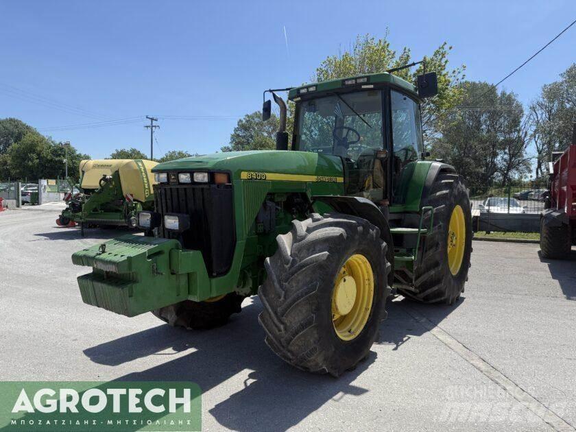 John Deere 8400 Traktory