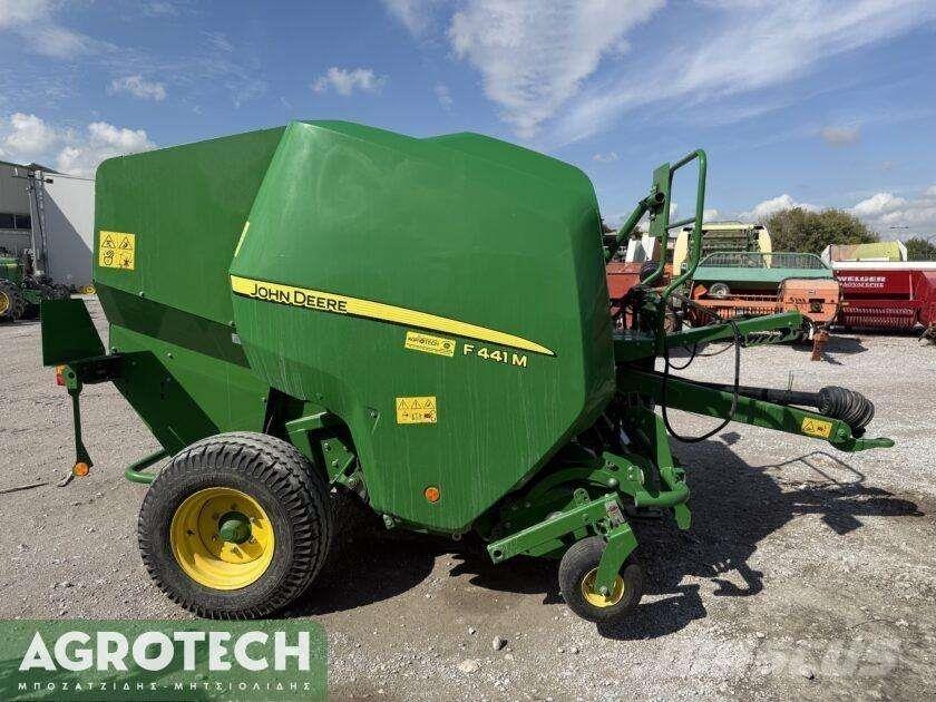 John Deere F441M Lisy na okrúhle balíky