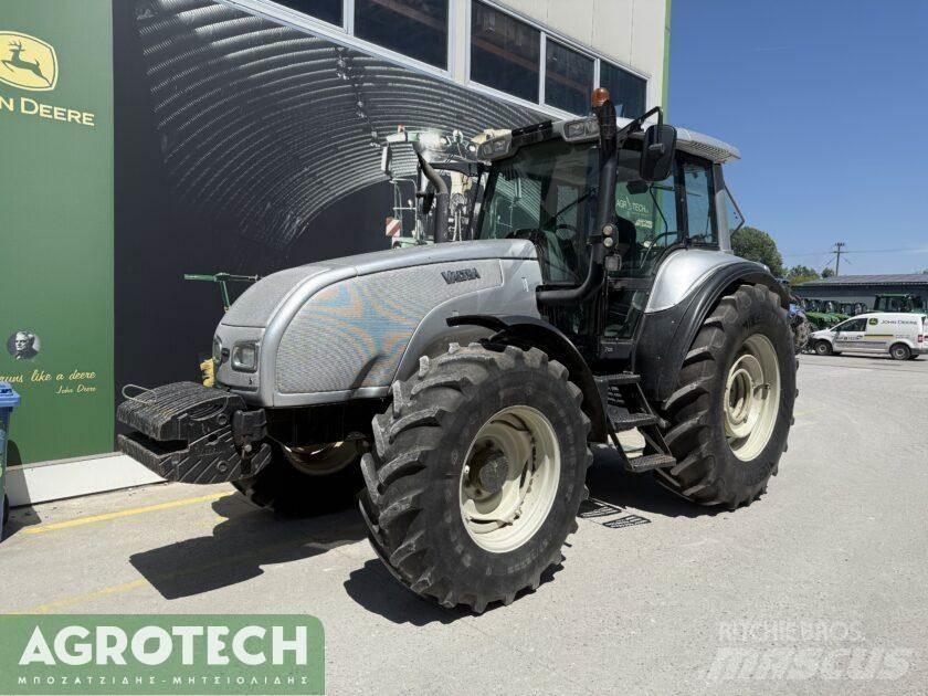 Valtra T120-4 Traktory