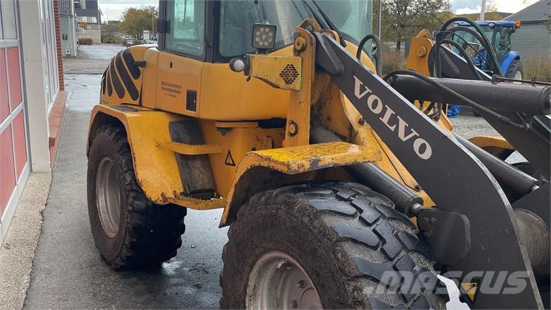 Volvo L35B Kolesové nakladače