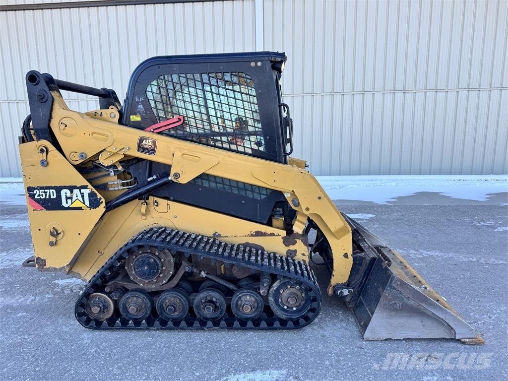 CAT 257D Šmykom riadené nakladače