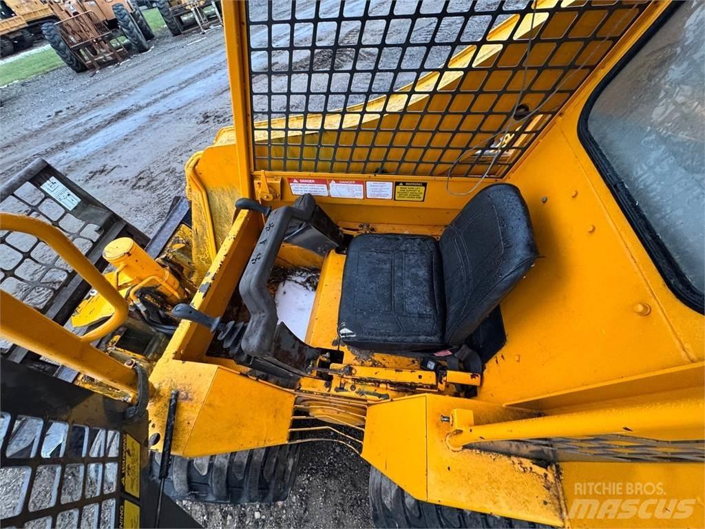 JCB 165 Šmykom riadené nakladače