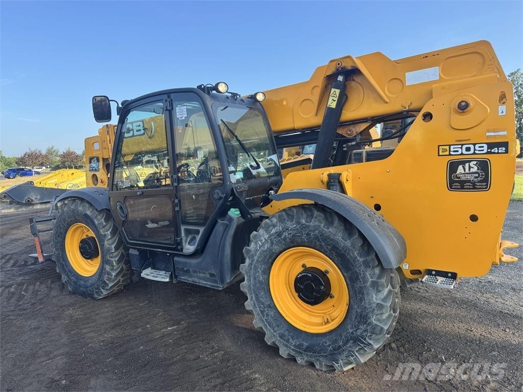 JCB 509-42 Teleskopické manipulátory