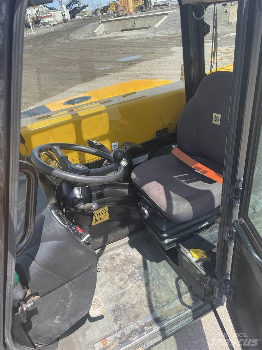 JCB 525-60 Teleskopické manipulátory