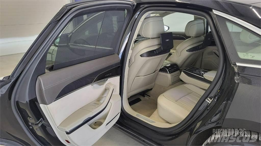 Audi A8 Automobily