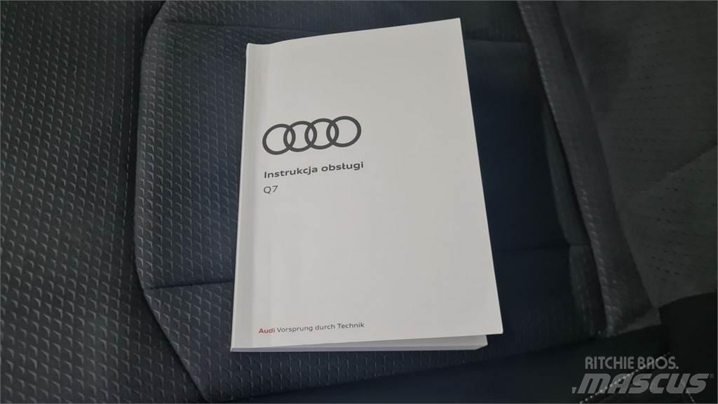 Audi Q7 Automobily