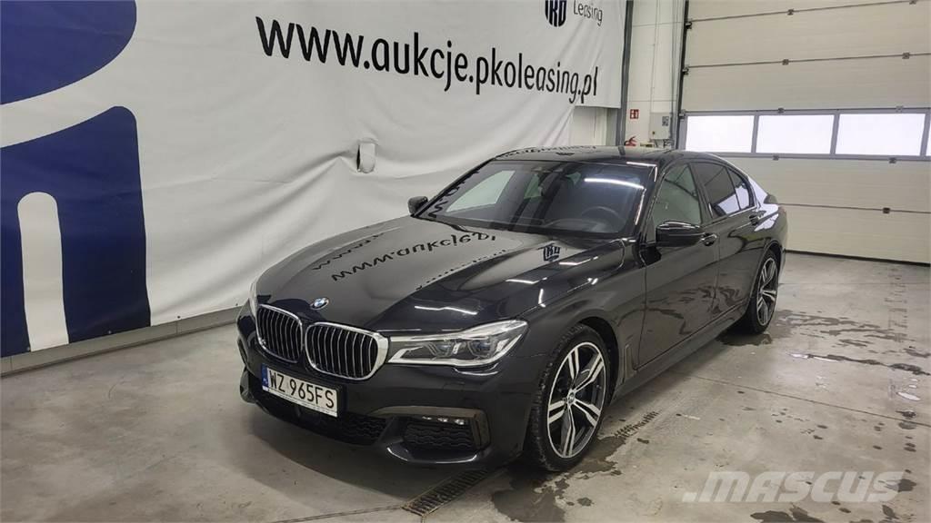 BMW 740 Automobily