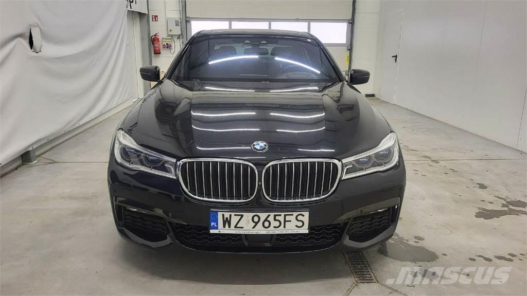 BMW 740 Automobily