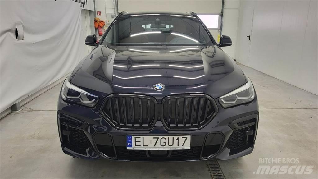BMW X6 Automobily
