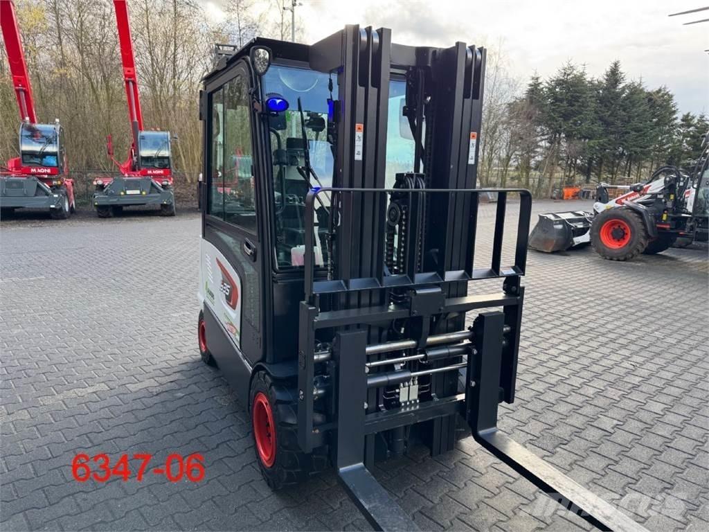Bobcat B 35 X - 7 Plus Akumulátorové vozíky