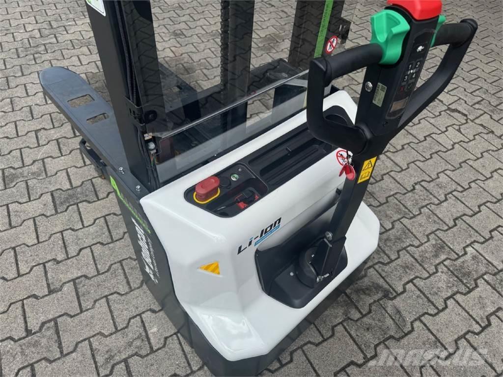 Bobcat LSM12N-7 i Ručne vedené vysokozdvižné vozíky