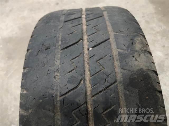  10 195/55R10 Prívesy na prepravu automobilov