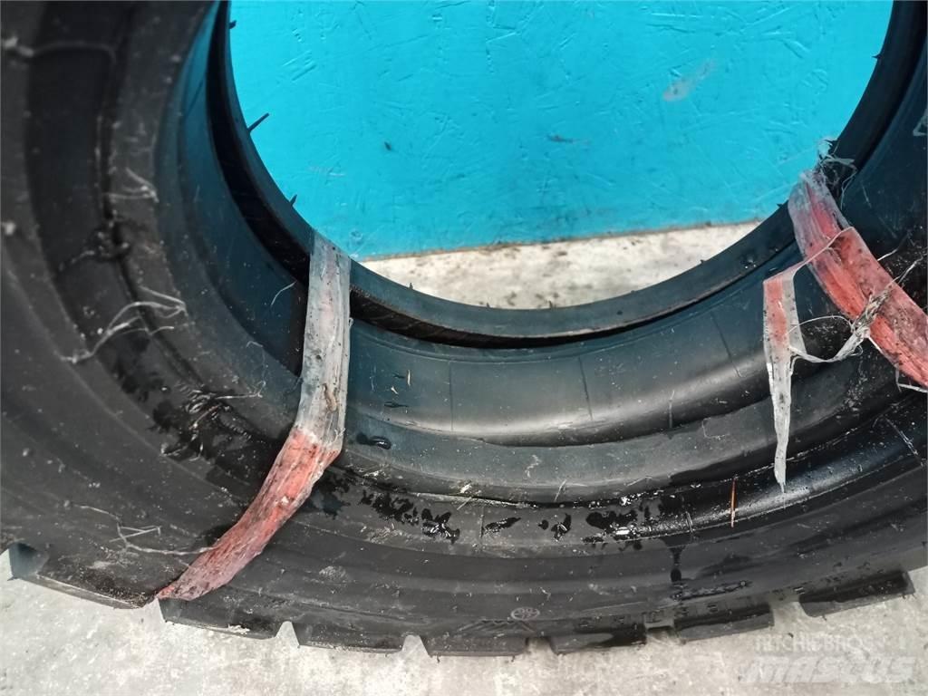  10 6.50-10 Pneumatiky, kolesá a ráfiky