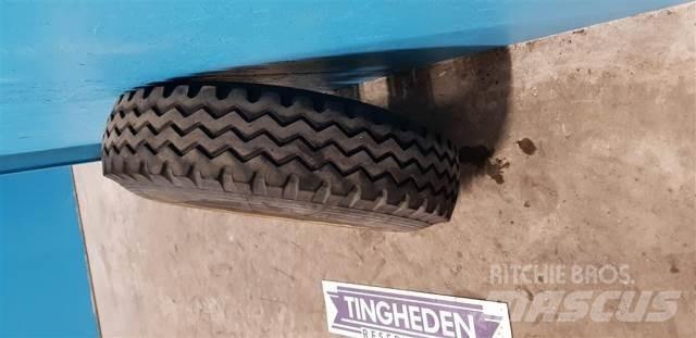  16 9.00R16 Pneumatiky, kolesá a ráfiky
