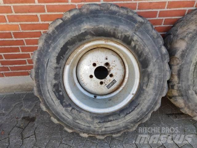  18 365/70R18 Pneumatiky, kolesá a ráfiky