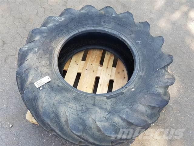  24 15.5/80R24 Pneumatiky, kolesá a ráfiky