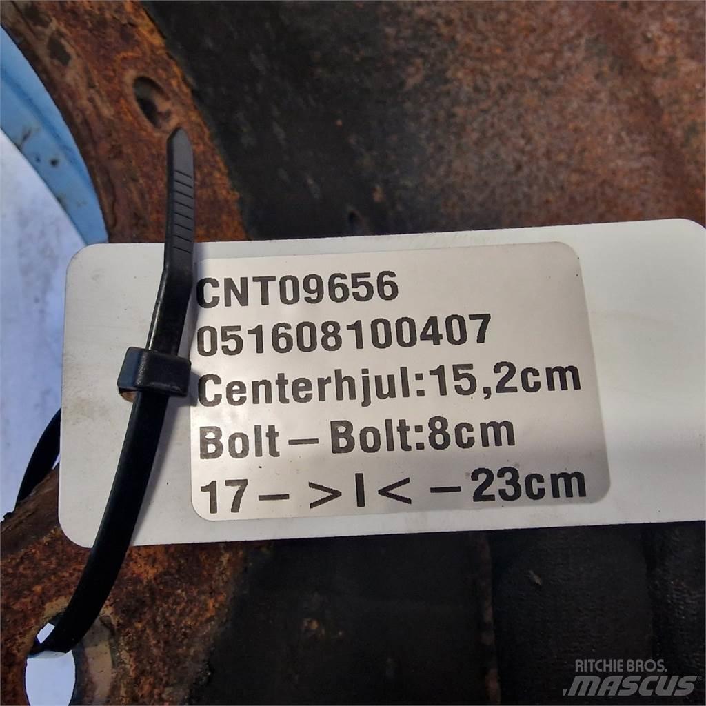  24 24xW15L Pneumatiky, kolesá a ráfiky