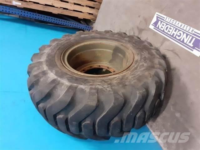  25 20.5-25 Pneumatiky, kolesá a ráfiky