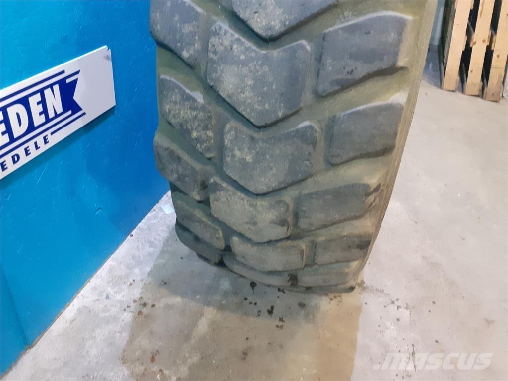  25 20.5R25 Pneumatiky, kolesá a ráfiky