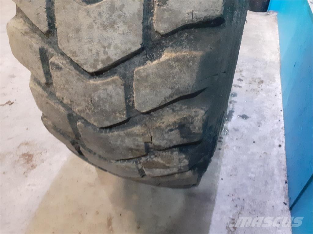 25 20.5R25 Pneumatiky, kolesá a ráfiky