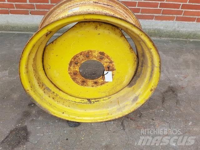  26 DW12X26 Pneumatiky, kolesá a ráfiky