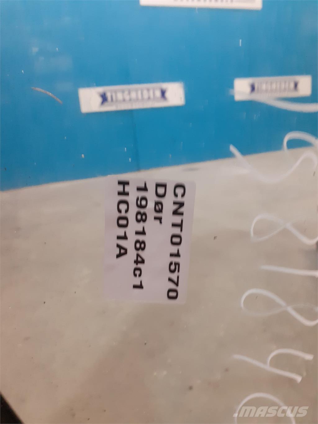 CASE 1620 Kabíny a interiér