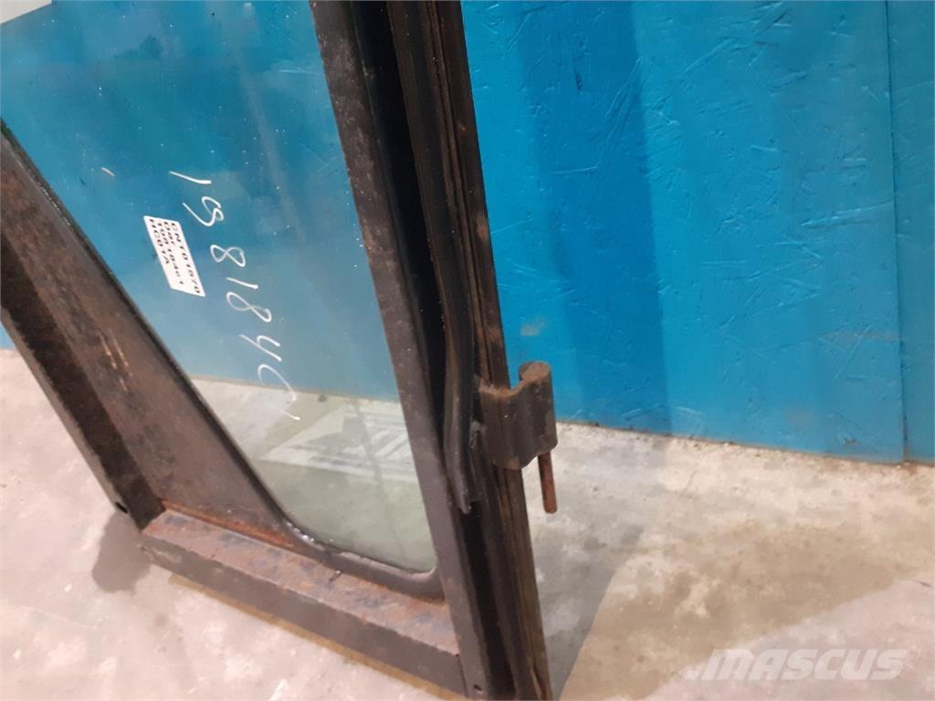 CASE 1620 Kabíny a interiér