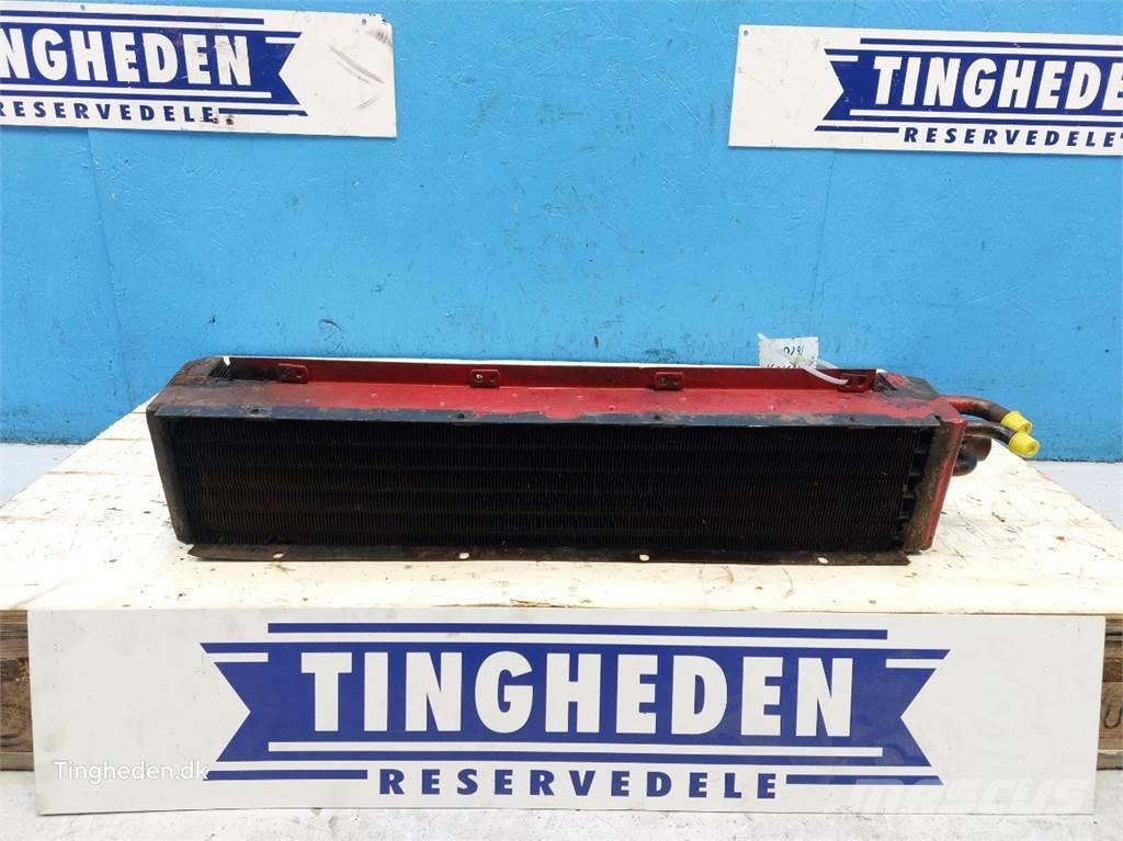 CASE 1620 Radiátory