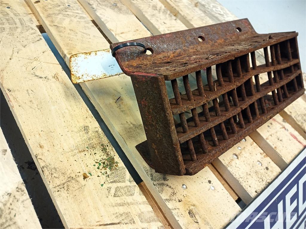 CASE 1640 Príslušenstvo a náhradné diely ku kombajnom