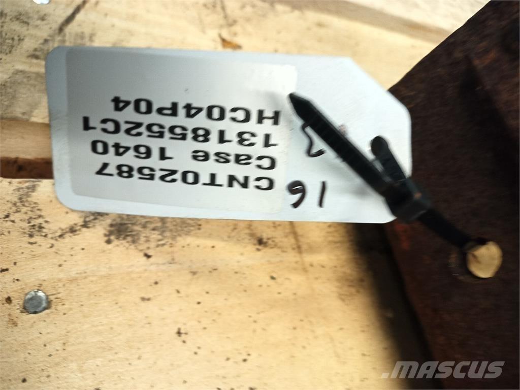 CASE 1640 Príslušenstvo a náhradné diely ku kombajnom