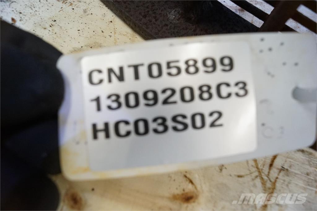 CASE 1640 Príslušenstvo a náhradné diely ku kombajnom