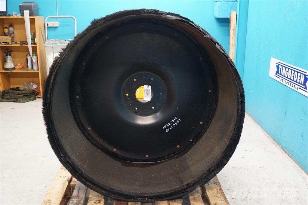 CASE 2388 Radiátory