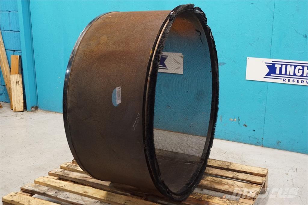 CASE 2388 Radiátory