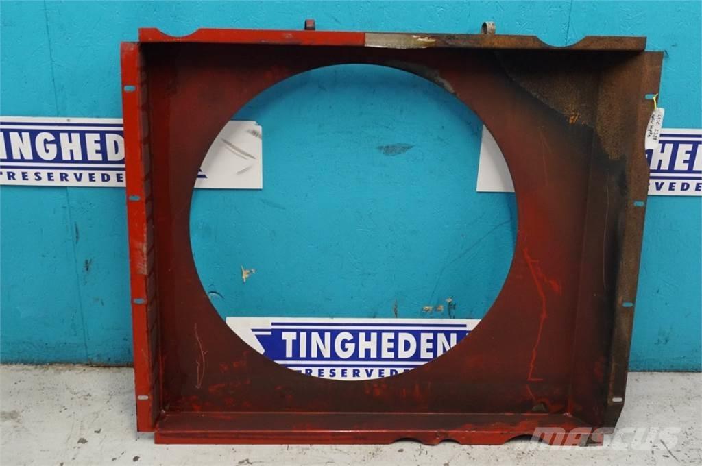 CASE 2388 Radiátory