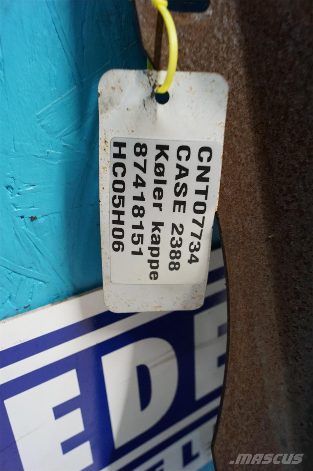 CASE 2388 Radiátory