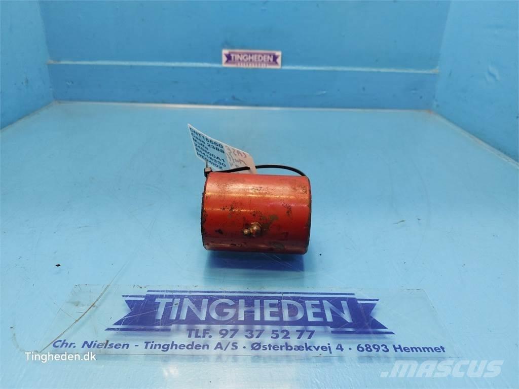 CASE 2388 Príslušenstvo a náhradné diely ku kombajnom