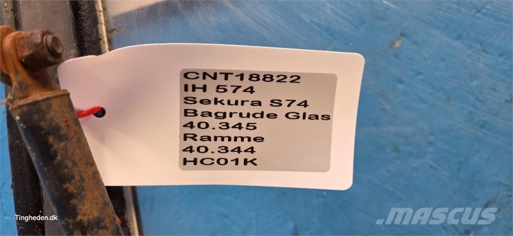 CASE 574 Kabíny a interiér