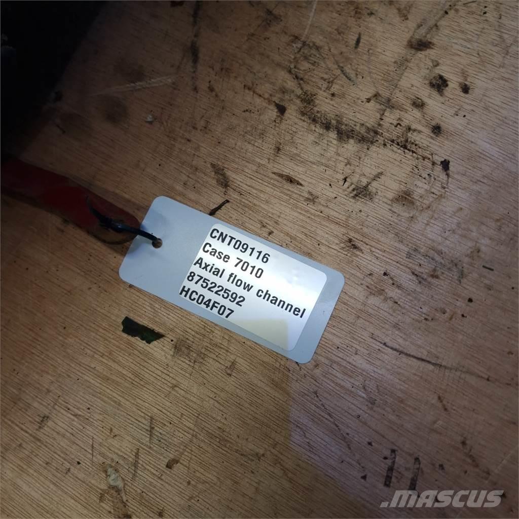 CASE 7010 Radiátory