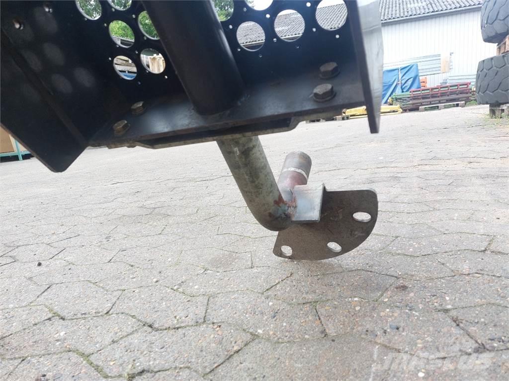 CASE 7010 Kabíny a interiér