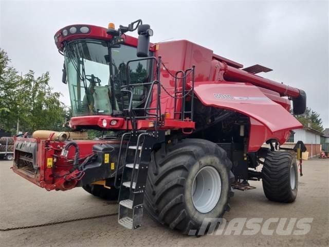 CASE 8010 Kombinované zberacie stroje