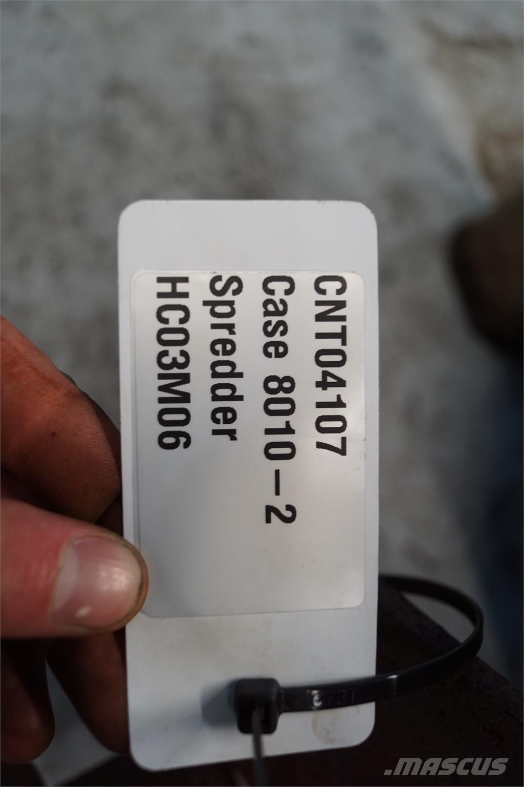 CASE 8010 Príslušenstvo a náhradné diely ku kombajnom
