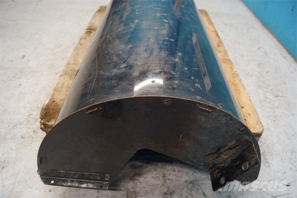 CASE 8010 Posýpače soli a piesku