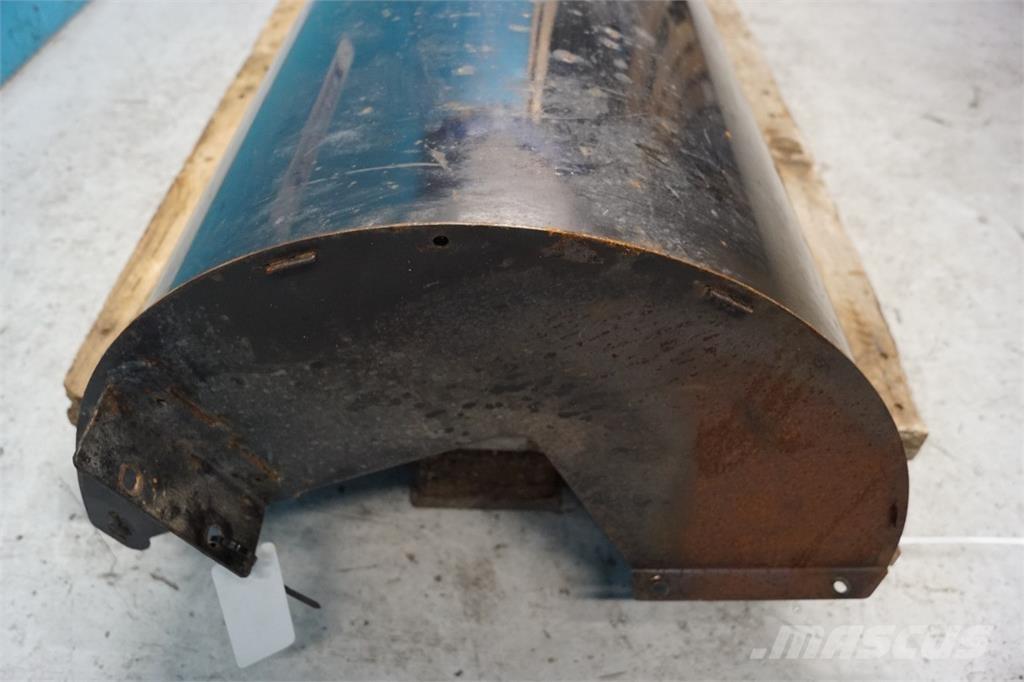 CASE 8010 Posýpače soli a piesku