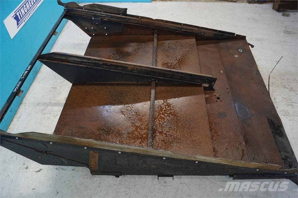 CASE 8010 Posýpače soli a piesku