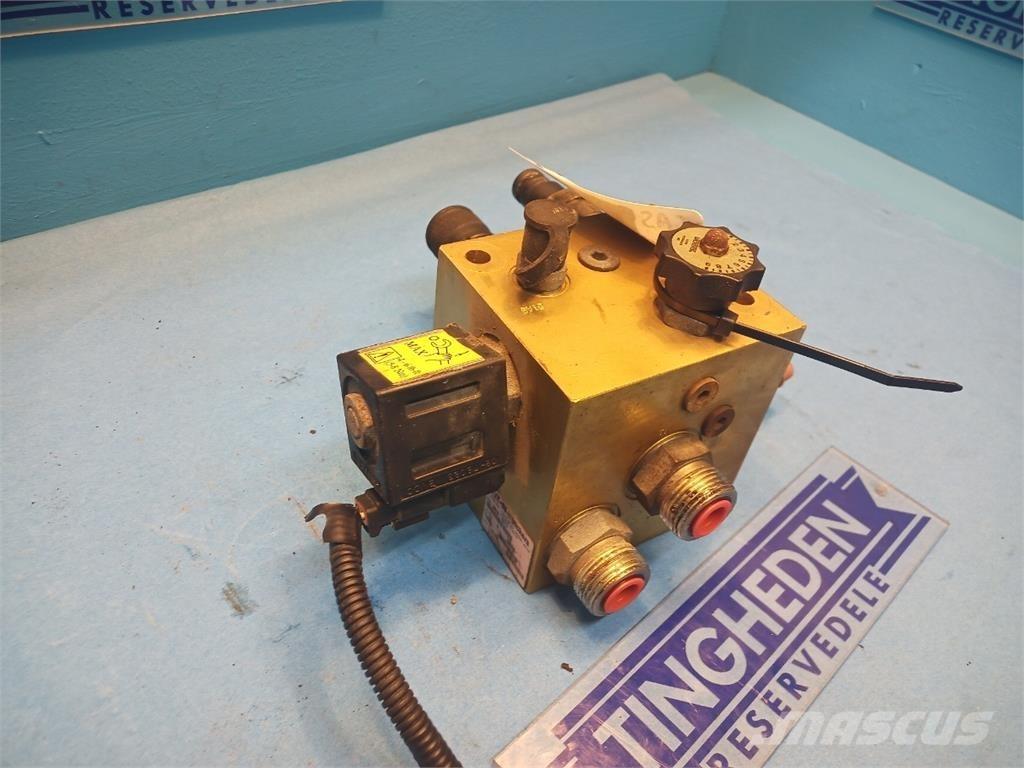 CASE 8010 Hydraulika