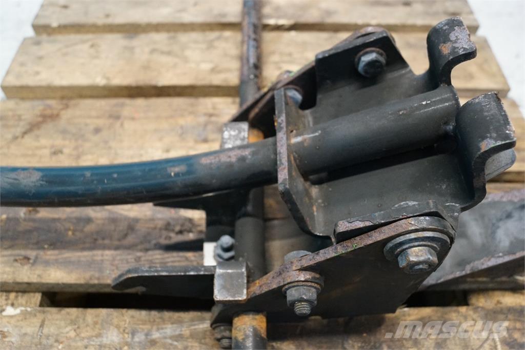 CASE 8010 Posýpače soli a piesku